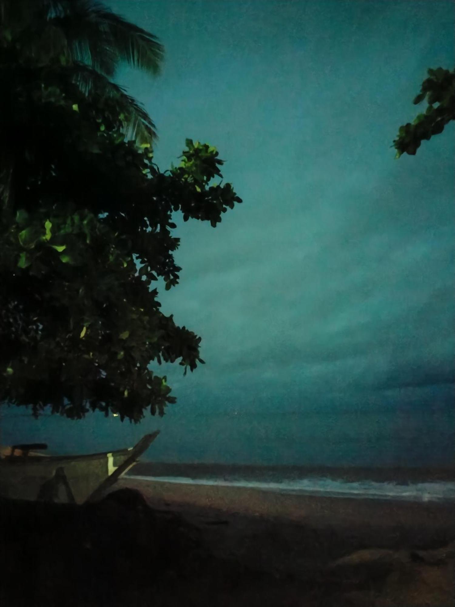 Leen Tangalle Bagian luar foto