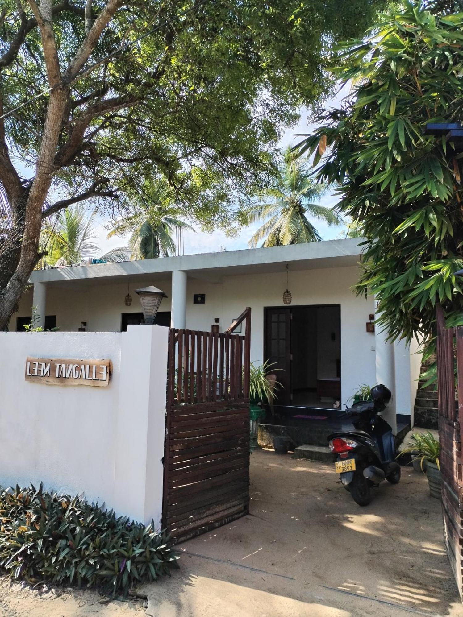 Leen Tangalle Bagian luar foto